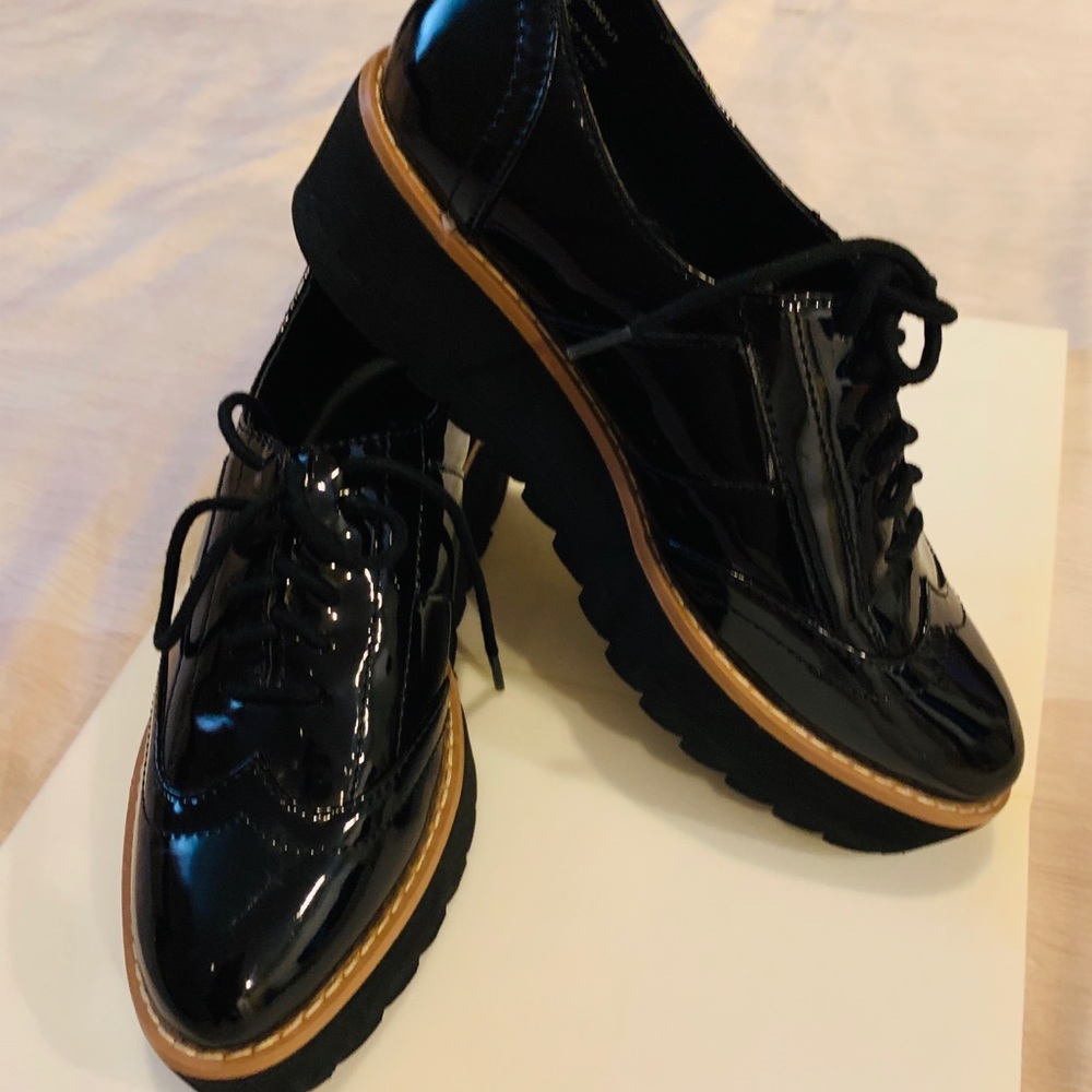 Great  shoes like new Madden Girl  size 6